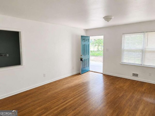 1962 Pine Oak Drive SW, Atlanta, GA 30310