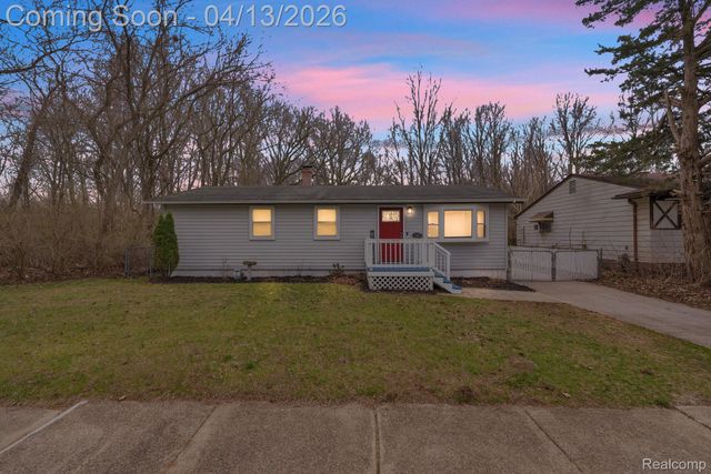 35815 Cypress Street, Romulus, MI 48174