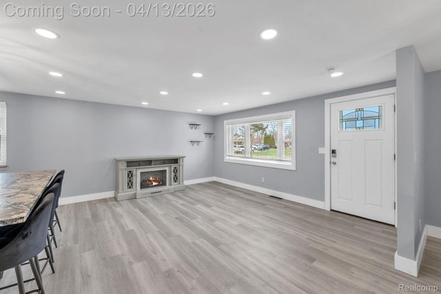 35815 Cypress Street, Romulus, MI 48174