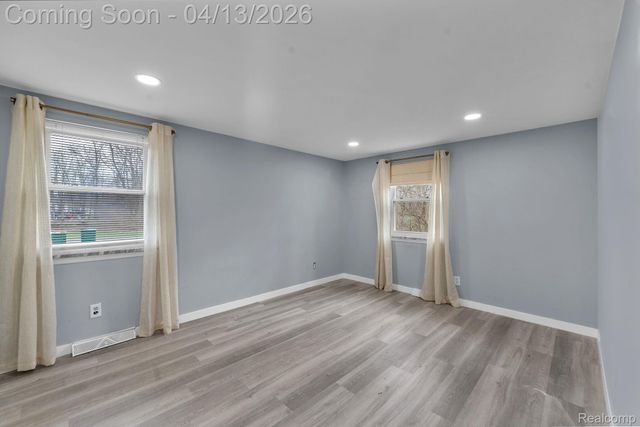 35815 Cypress Street, Romulus, MI 48174