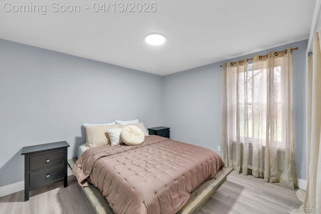 35815 Cypress Street, Romulus, MI 48174