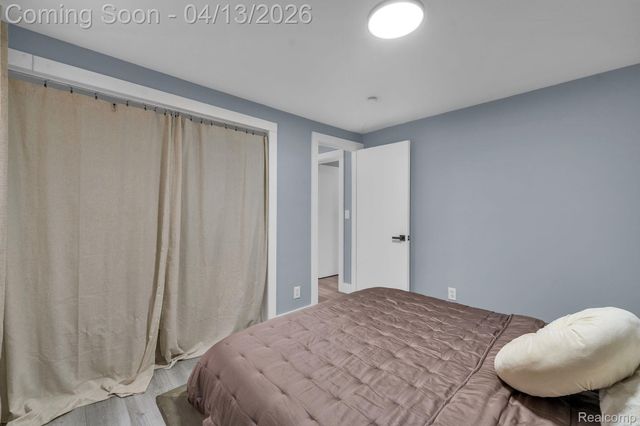 35815 Cypress Street, Romulus, MI 48174