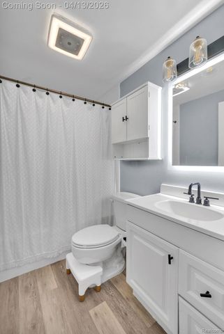 35815 Cypress Street, Romulus, MI 48174