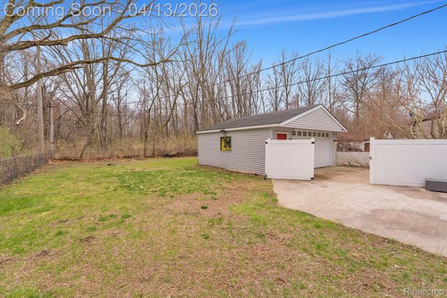 35815 Cypress Street, Romulus, MI 48174