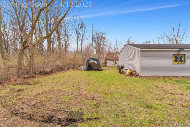 35815 Cypress Street, Romulus, MI 48174