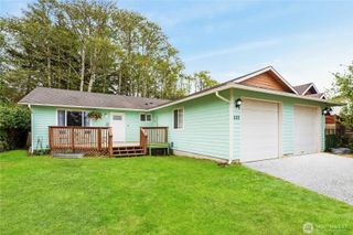 520 E Chance A La Mer NE, Ocean Shores, WA 98569