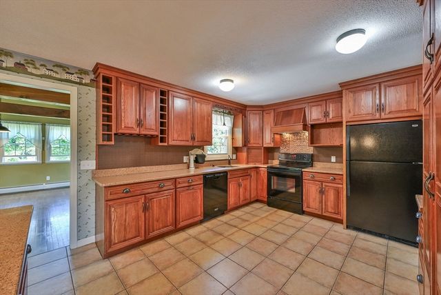 19 Sawmill Road, Dudley, MA 01571
