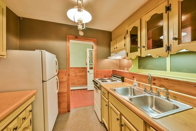 19 Sawmill Road, Dudley, MA 01571