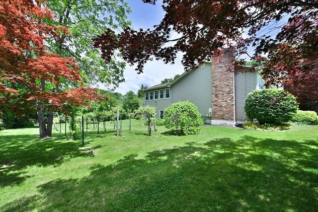 19 Sawmill Road, Dudley, MA 01571