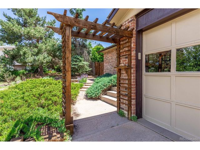 208 Elm Ct, Castle Rock, CO 80104
