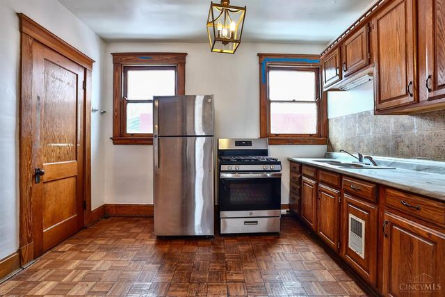 1125 Seton Avenue, Cincinnati, OH 45205