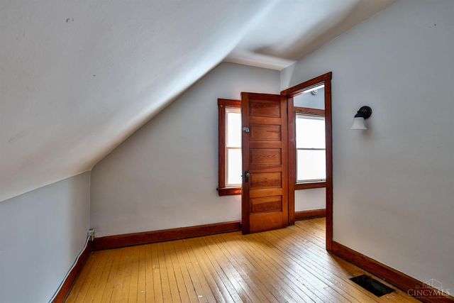 1125 Seton Avenue, Cincinnati, OH 45205