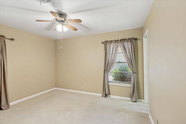 2810 Glenwood Lane, Denton, TX 76209
