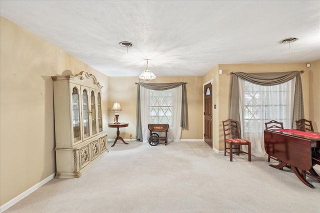 2810 Glenwood Lane, Denton, TX 76209