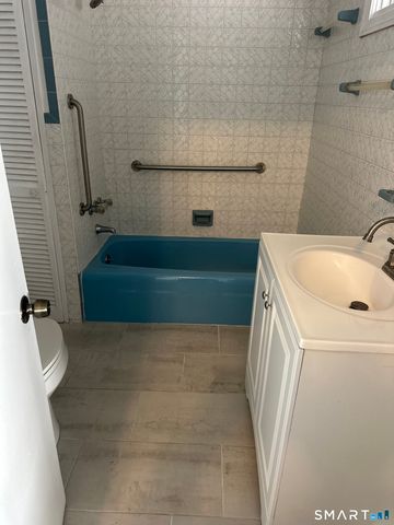 704 Highland Avenue 1, Waterbury, CT 06708