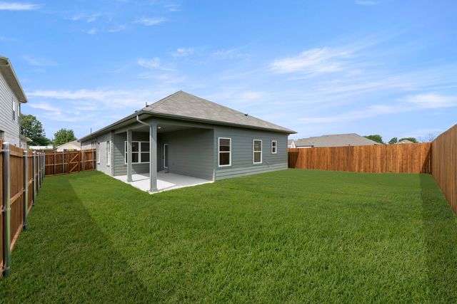 1217 Anderson Drive, Trenton, TX 75490