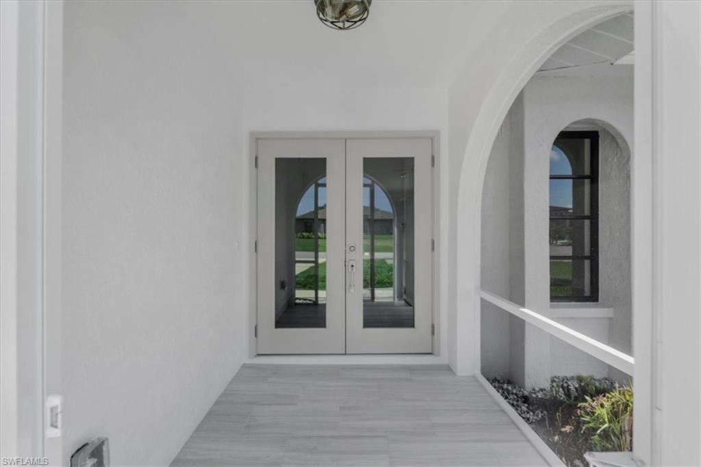623 SE 31st LN, CAPE CORAL, FL 33904 — photo 4