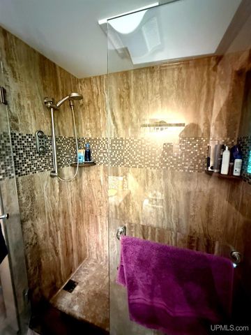 46333 Us 41 Highway, Houghton, MI 49931