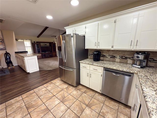 617 SW 104th Place, Oklahoma City, OK 73139