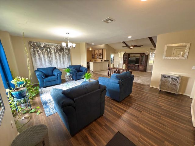 617 SW 104th Place, Oklahoma City, OK 73139