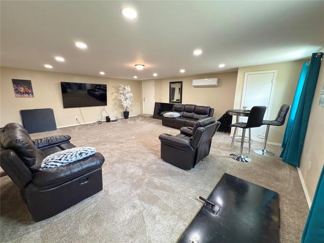 617 SW 104th Place, Oklahoma City, OK 73139