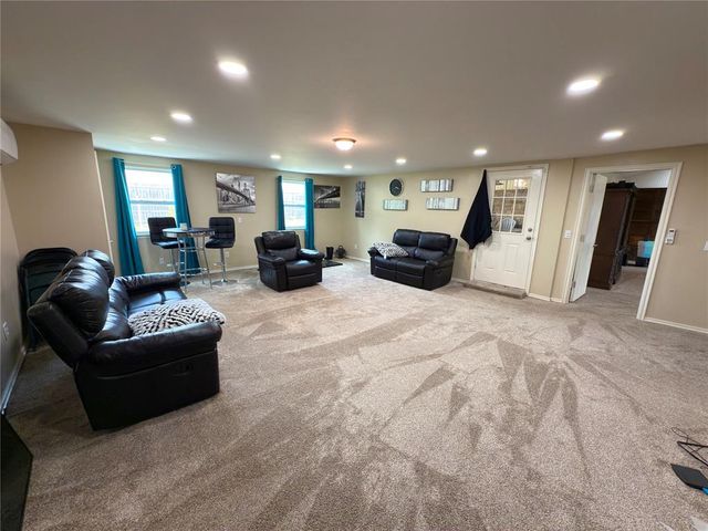 617 SW 104th Place, Oklahoma City, OK 73139