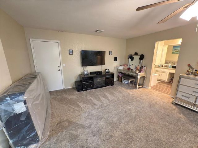 617 SW 104th Place, Oklahoma City, OK 73139