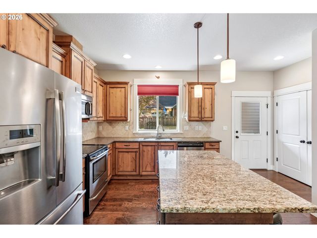 1116 TAYLOR St, Oregon City, OR 97045