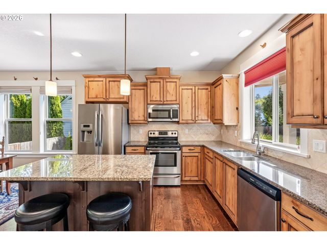1116 TAYLOR St, Oregon City, OR 97045