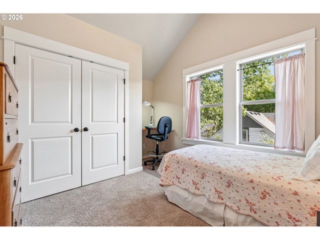 1116 TAYLOR St, Oregon City, OR 97045