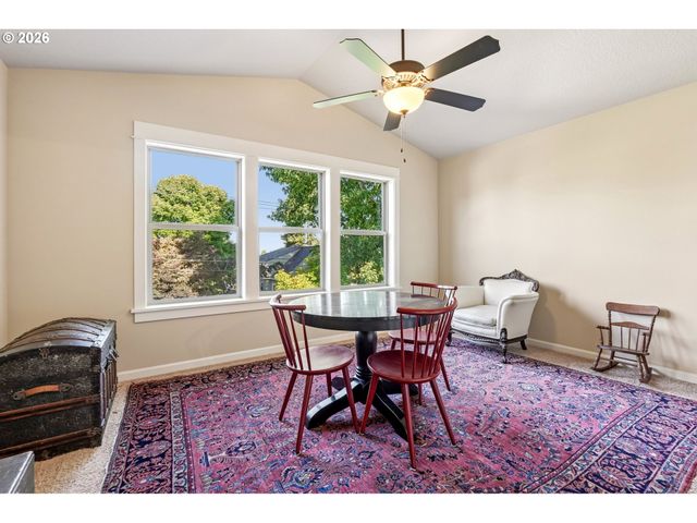 1116 TAYLOR St, Oregon City, OR 97045