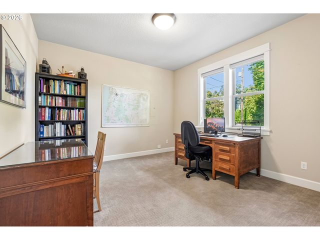 1116 TAYLOR St, Oregon City, OR 97045