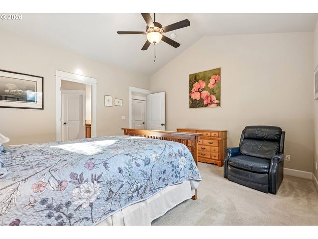 1116 TAYLOR St, Oregon City, OR 97045