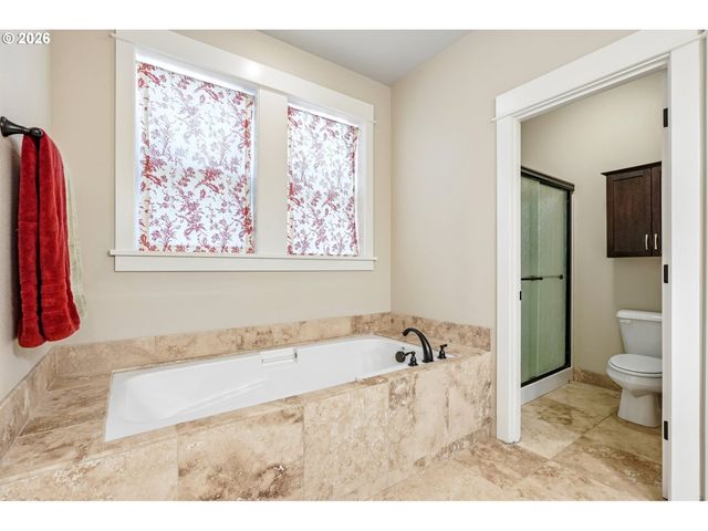 1116 TAYLOR St, Oregon City, OR 97045