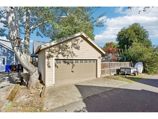 1116 TAYLOR St, Oregon City, OR 97045