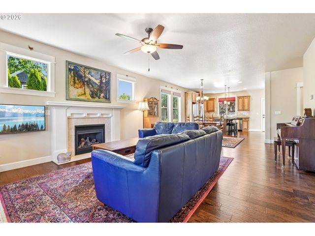 1116 TAYLOR St, Oregon City, OR 97045