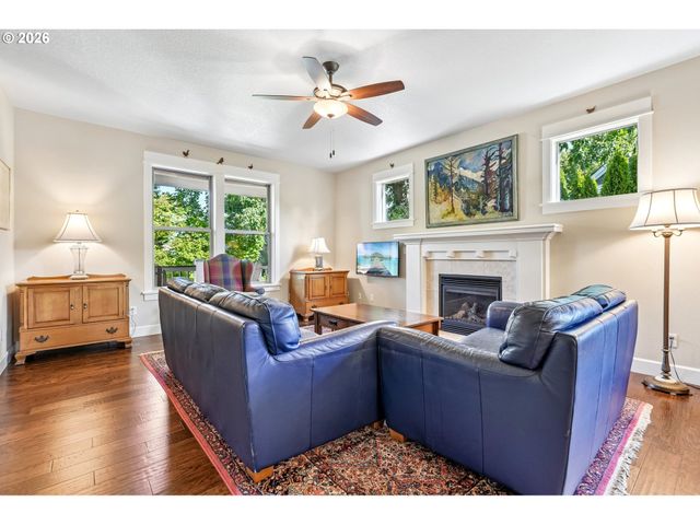 1116 TAYLOR St, Oregon City, OR 97045