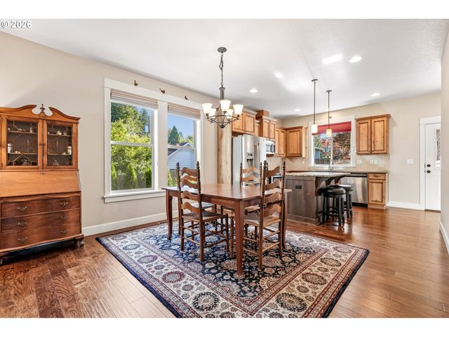 1116 TAYLOR St, Oregon City, OR 97045