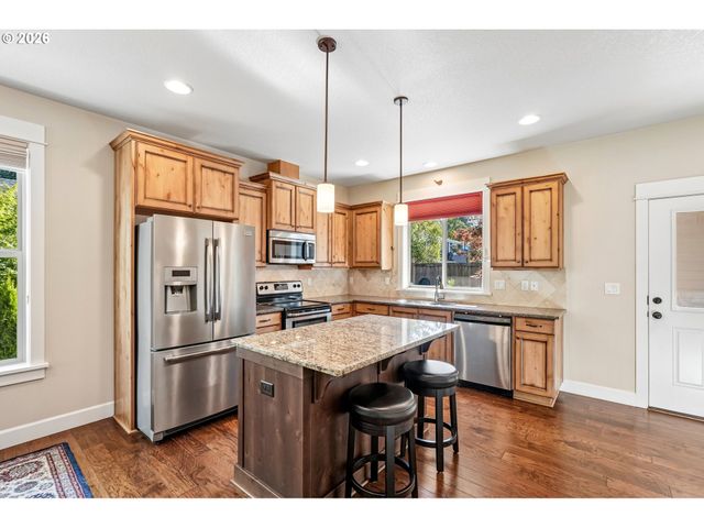 1116 TAYLOR St, Oregon City, OR 97045