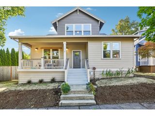 1116 TAYLOR St, Oregon City, OR 97045