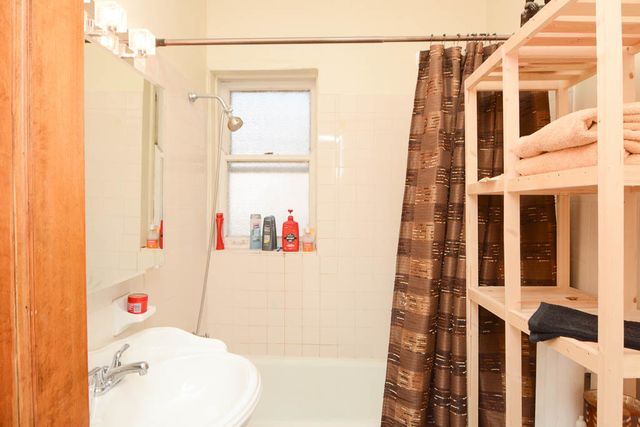 1408 W ROSEMONT Avenue 1, Chicago, IL 60660