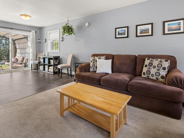 98 Hunting Ridge Lane, Milton, VT 05468