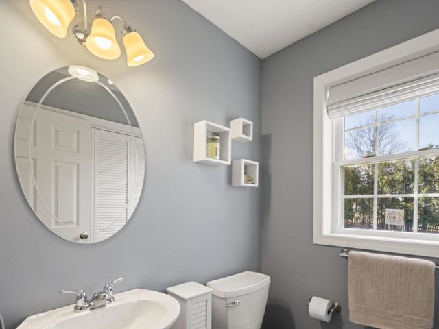 98 Hunting Ridge Lane, Milton, VT 05468