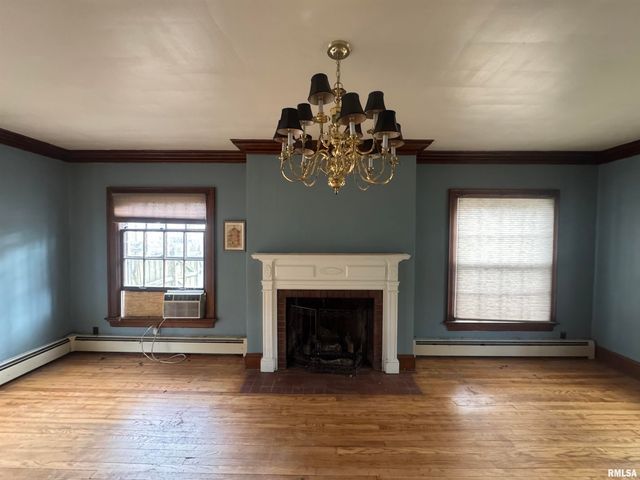 103 S 22ND Street, Murphysboro, IL 62966