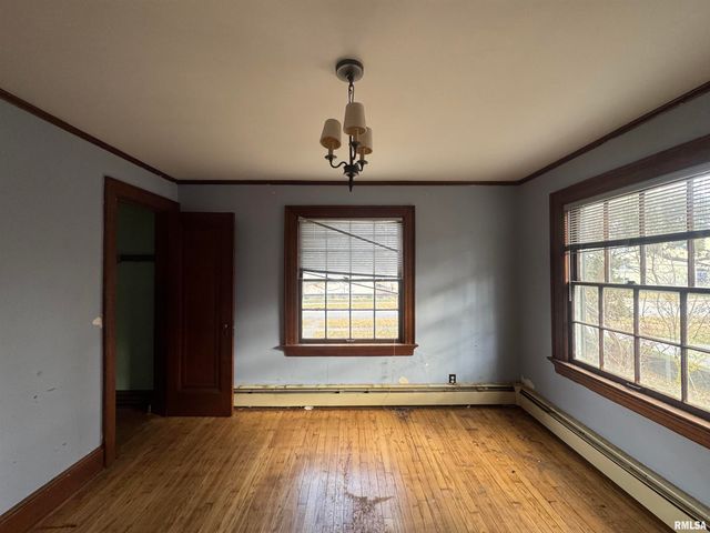 103 S 22ND Street, Murphysboro, IL 62966