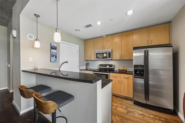5925 Almeda Road 11011, Houston, TX 77004