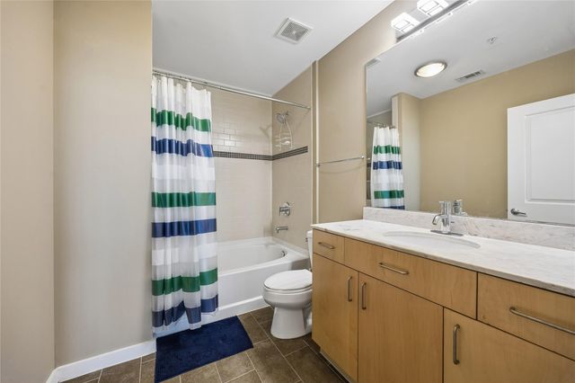 5925 Almeda Road 11011, Houston, TX 77004