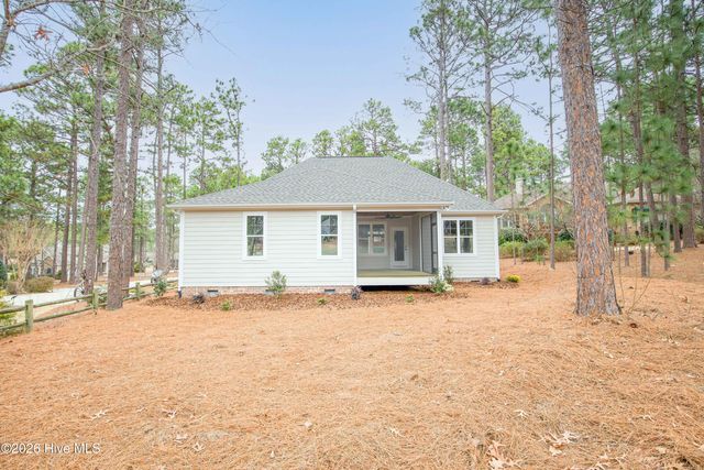 132 Hunter Trail, Southern Pines, NC 28387