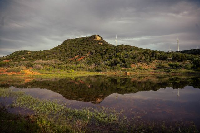 718 W CR 301, Merkel, TX 75455