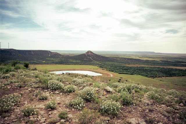 718 W CR 301, Merkel, TX 75455